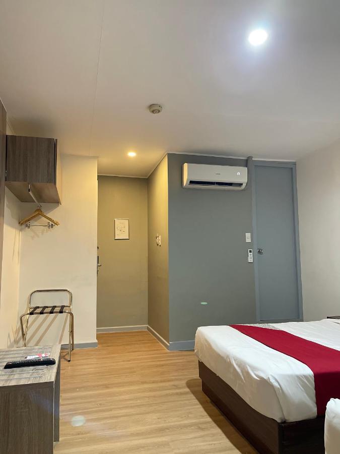 Anex Hotel Near Us Embassy Manille Extérieur photo